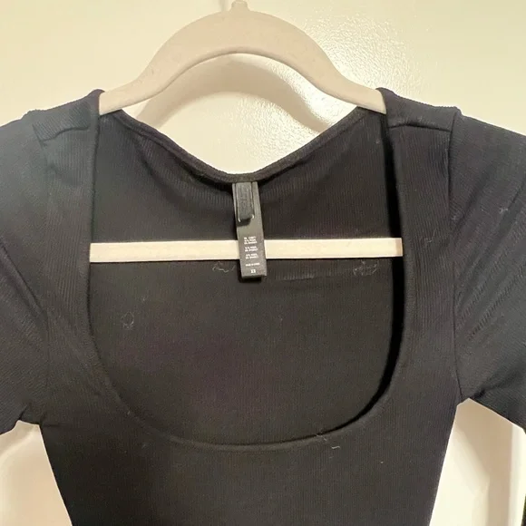 SKIMS soft lounge long sleeve maxi scoop neck dress - Picture 3 of 4